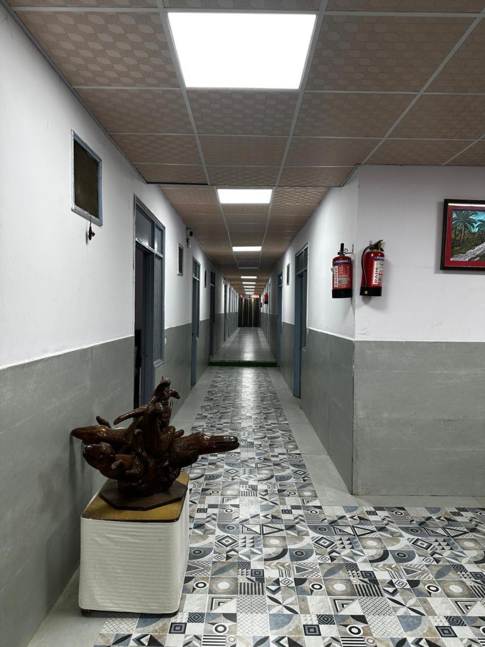 New Signature Village Neu-Delhi Exterior foto